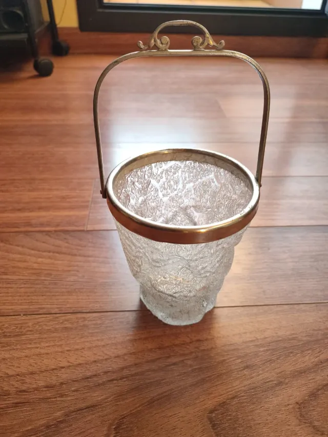 Antigua jarra para hielo de cristal