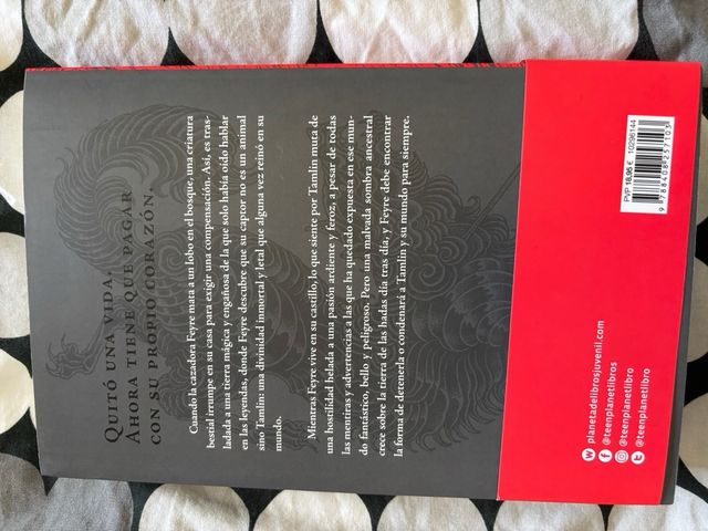 Libro Una corte de rosas y espinas