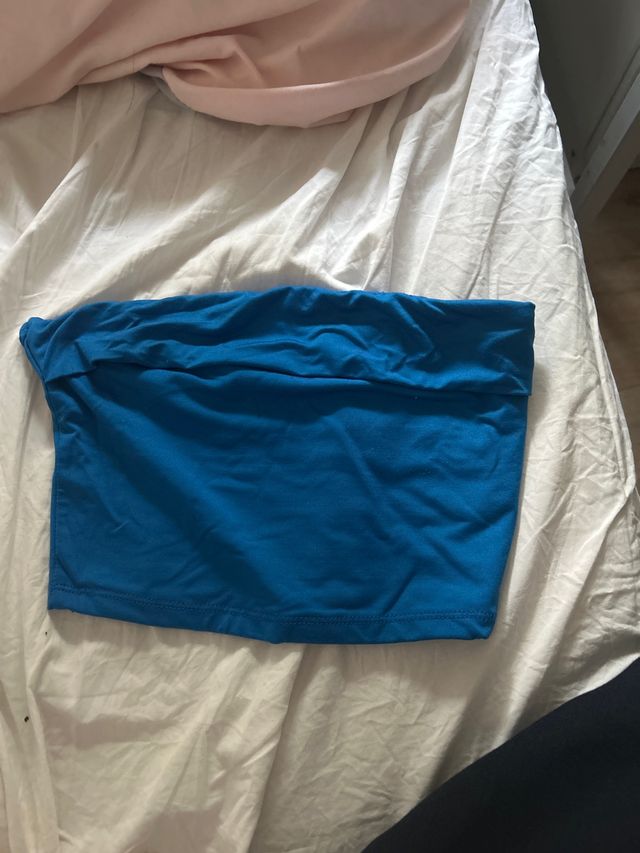 Top Bershka azul