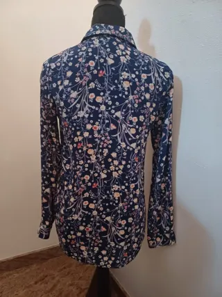 Camisa de flores mujer  Talla 34