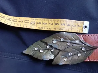 Cintura vintage pelle effetto coccodrillo fibbia f