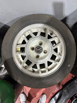 Llantas originales Golf MK1 con neumáticos nuevos