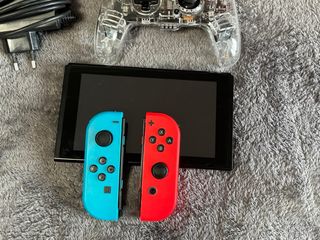 Nintendo Switch + 2 Juegos FIFA