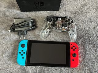Nintendo Switch + 2 Juegos FIFA