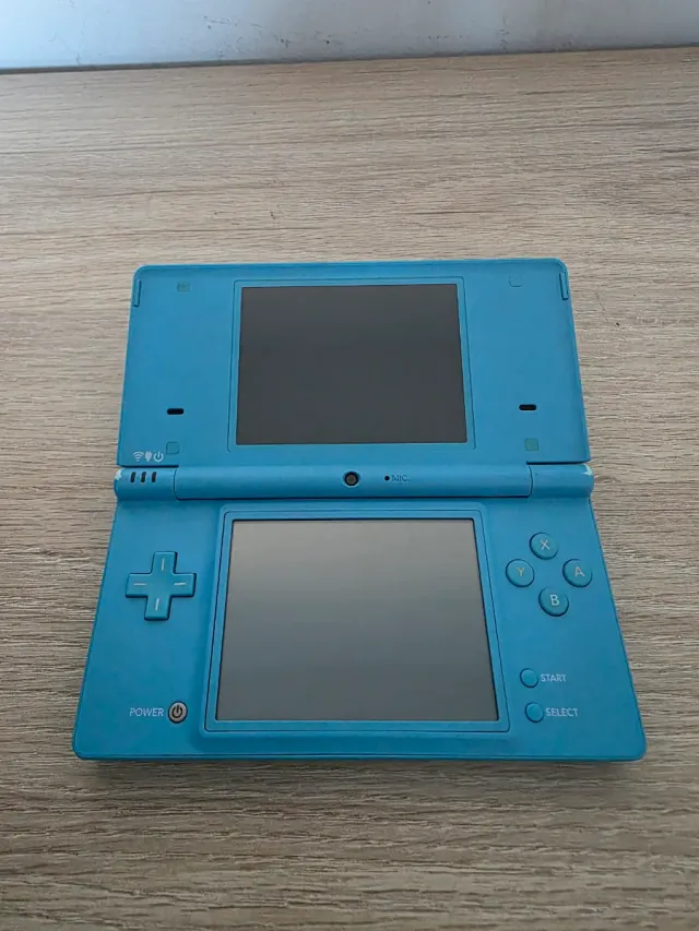 Nintendo DSi Azul Claro