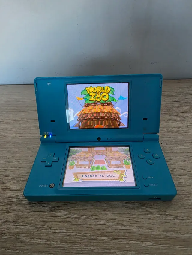 Nintendo DSi Azul Claro