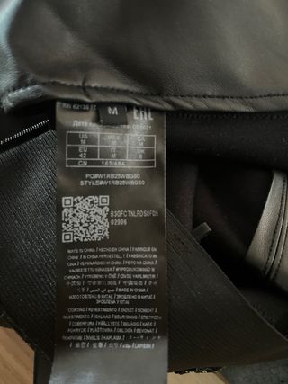 Pantalón Guess Negro Efecto Piel