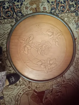 Sgabello antico con rotelle