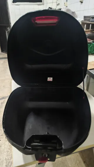 Maletín Givi Negro y Rojo