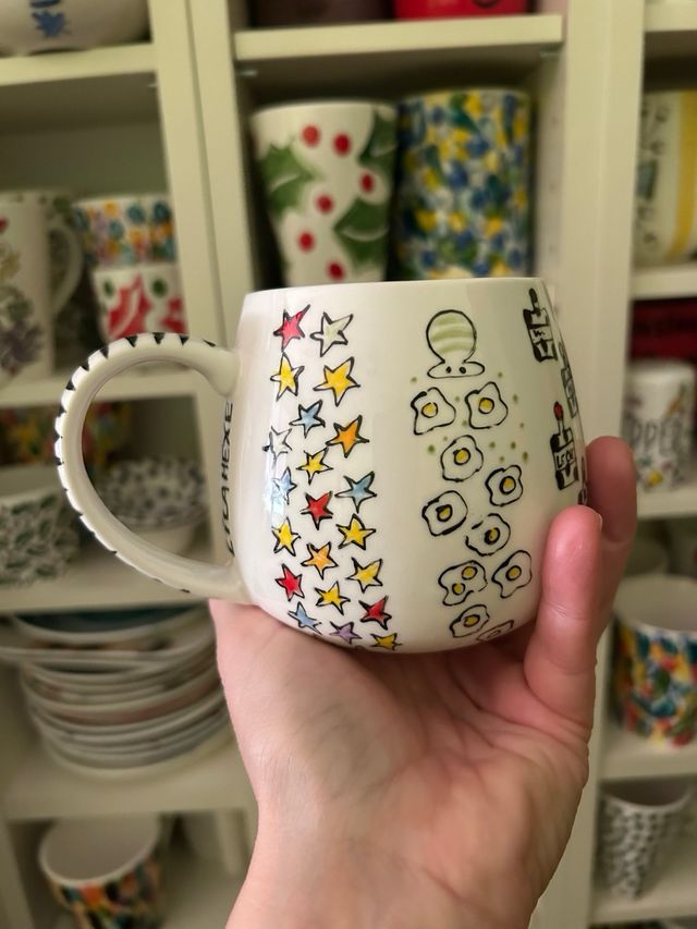 Tazza da colazione in porcellana dipinta a mano