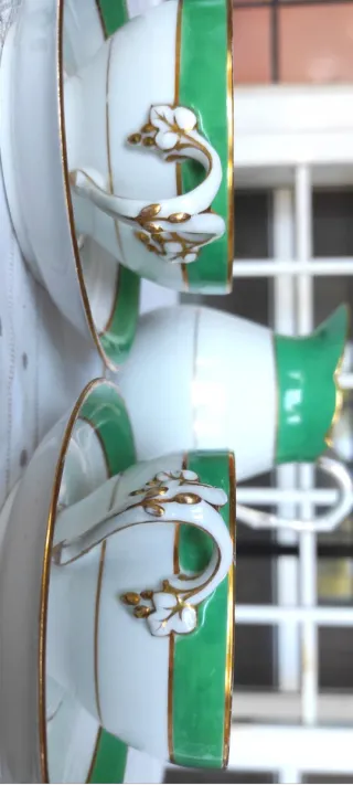 Set Limoges 1855: lattiera e 2 Tazze