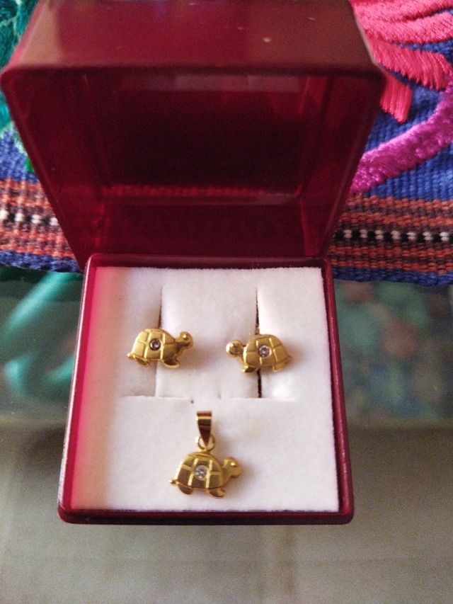 Conjunto de oro para bebé