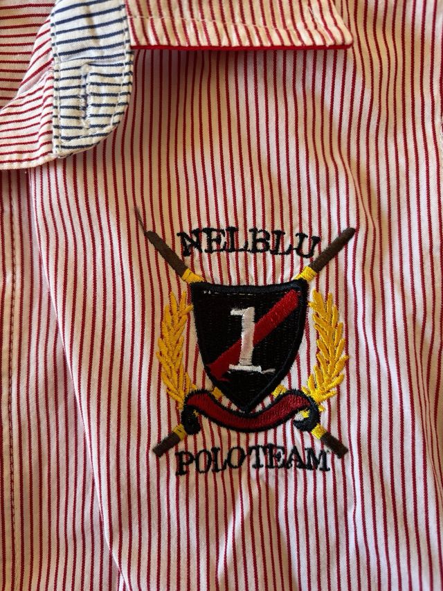 Camisa de rayas roja y blanca Nelblu