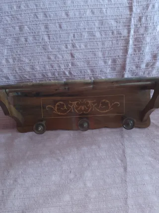 Perchero antiguo madera