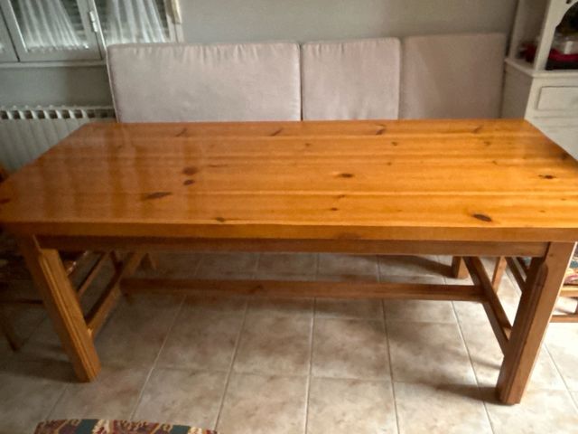 Tavolo in legno rustico stile cantina con panca