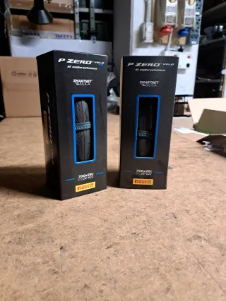 2x COPERTONE CICLO CORSA 700X28 PZERO 4S NERO