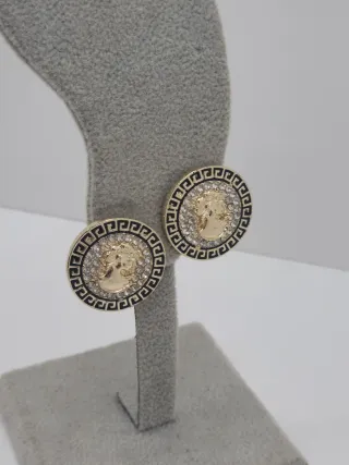 Pendientes Goldfilled con Diseño Medusa