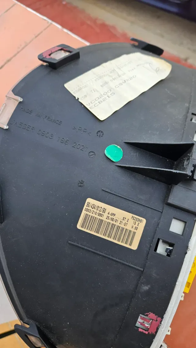 Marcador Peugeot 206 de 2 Conexiones