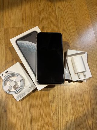 Caricabatterie e cavo per iPhone XR + impeccabili