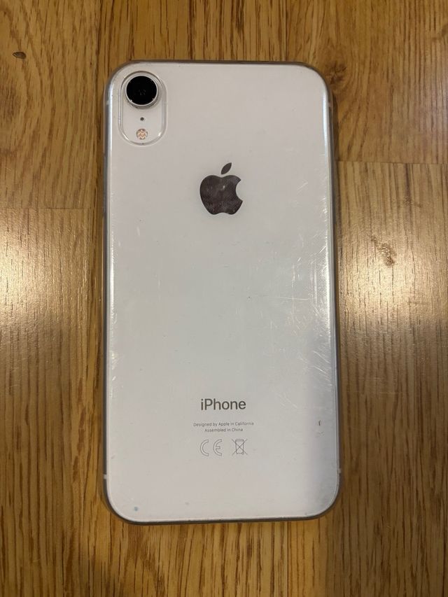 iPhone XR Impecable + Cargador y Cable