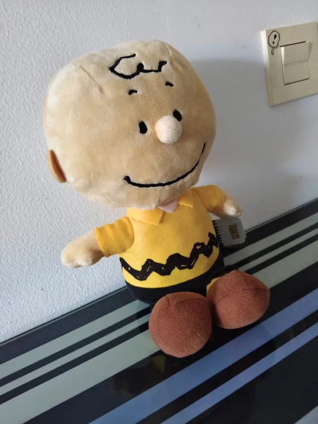 Peluche de Charlie Brown, SNOOPY