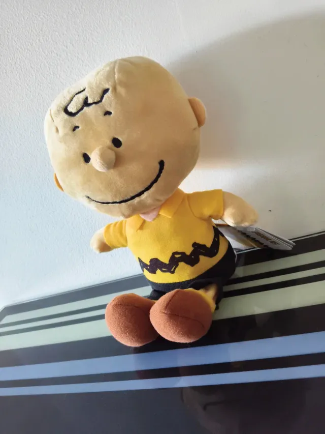 Peluche de Charlie Brown, SNOOPY