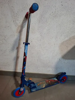 Patinete Spiderman Azul