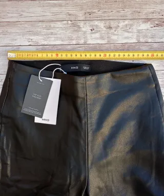 Leggings efecto piel, MANGO, talla XXS.