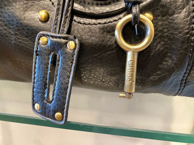 Bolso Chloe Paddington Negro Dorado