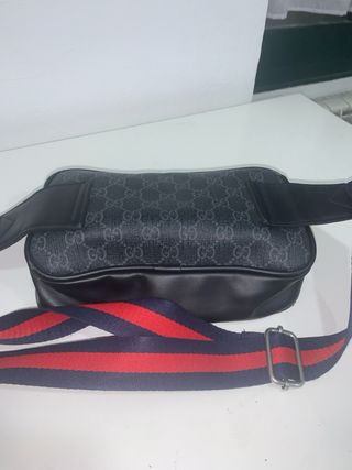 Riñonera Gucci Negra Monogram