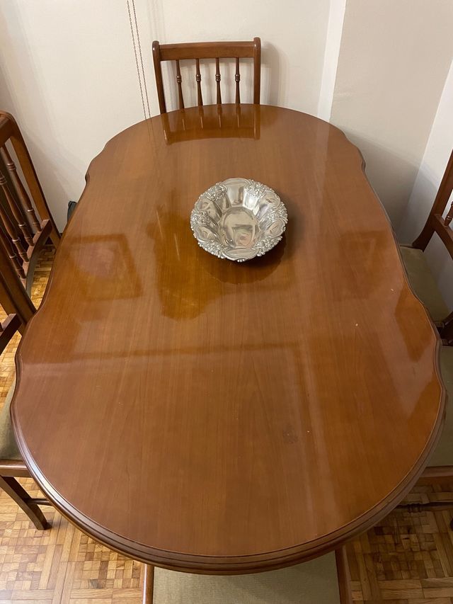 Mesa de comedor extensible de madera