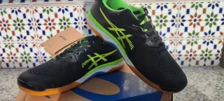 Zapatillas Asics Negras y Verdes