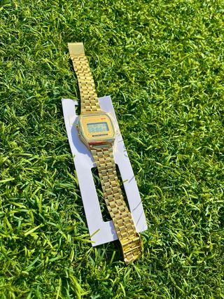 Reloj Tipo Casio Dorado