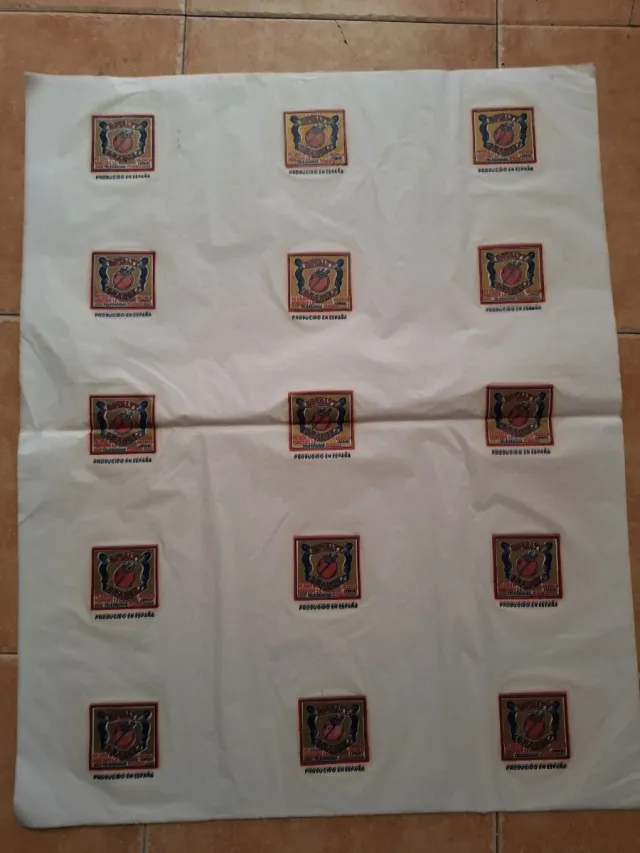 Se vende 10 hojas de papel cebolla royalty años 50