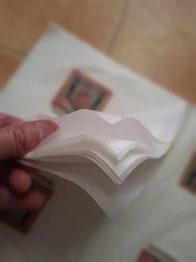 Se vende 10 hojas de papel cebolla royalty años 50