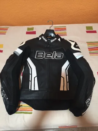 Chaqueta Moto Bela Negra y Blanca