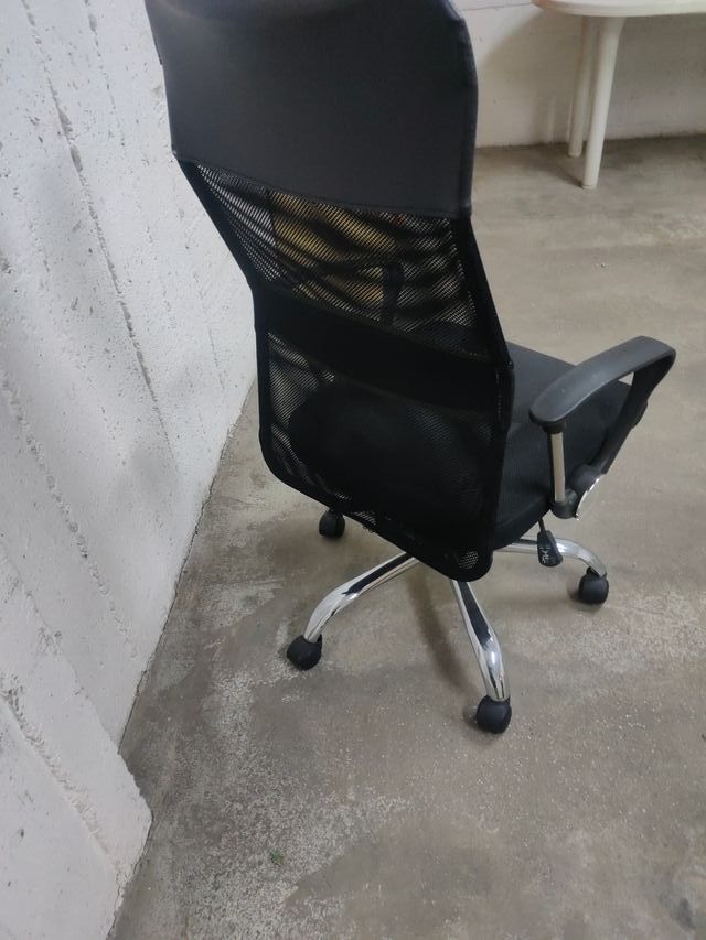 Silla de estudio Owlotech con ruedas