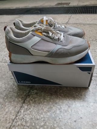 Scarpe uomo  grigie bianche Mis.41