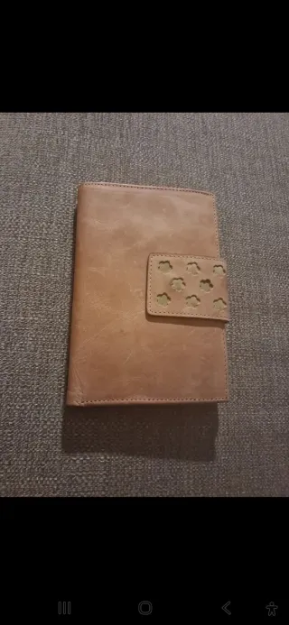 Cartera Love red piel marrón nueva