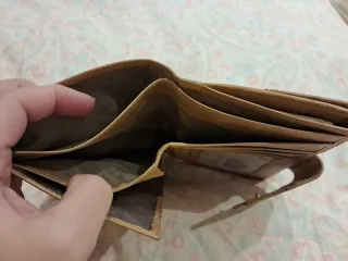 Cartera Love red piel marrón nueva