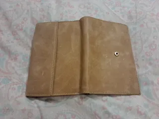 Cartera Love red piel marrón nueva