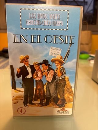 Pack DVD y VHS de 6 películas de los Hnos. Marx
