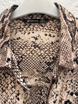 Camisa Stradivarius Animal Print Beige Marrón