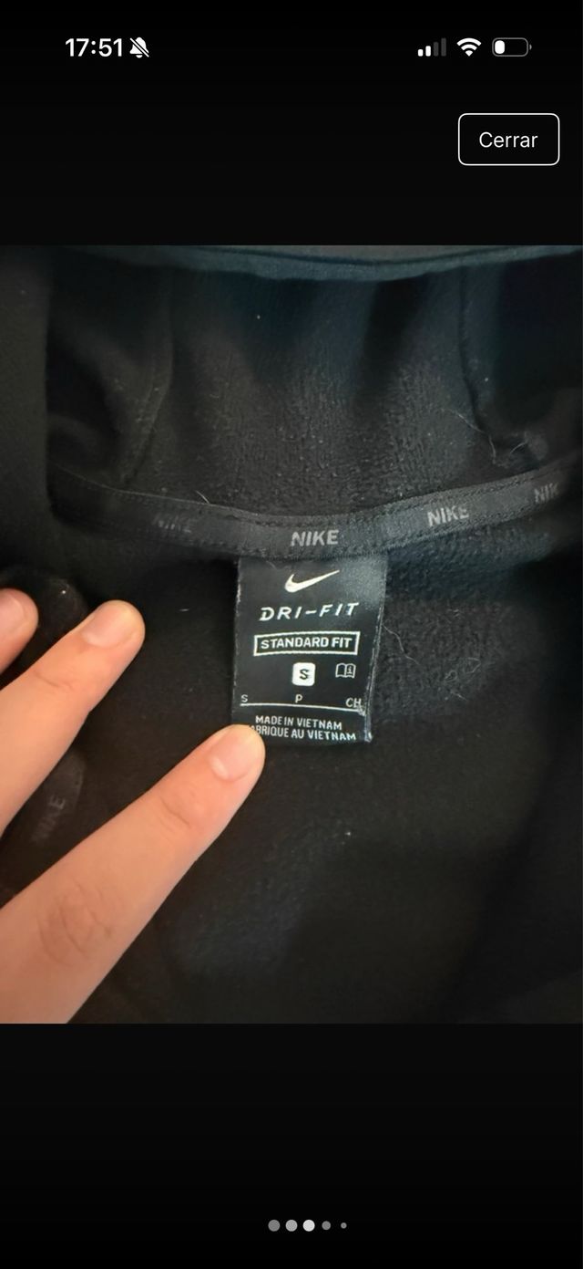 Chaqueta Nike Negra con Cremallera