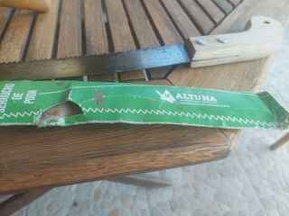 Tijeras de podar y serrucho de mano