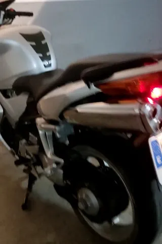 Honda VFR 800 VTEC Plata