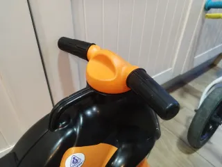 Moto de plástico Repsol