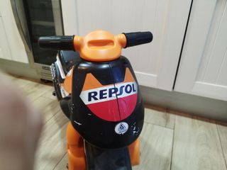 Moto de plástico Repsol