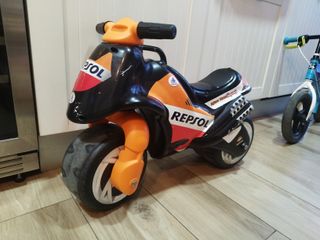 Moto de plástico Repsol
