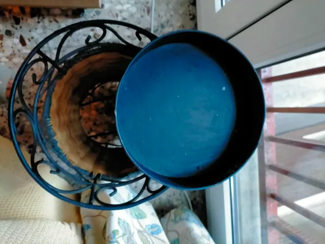 Paragüero circular de mimbre y hierro